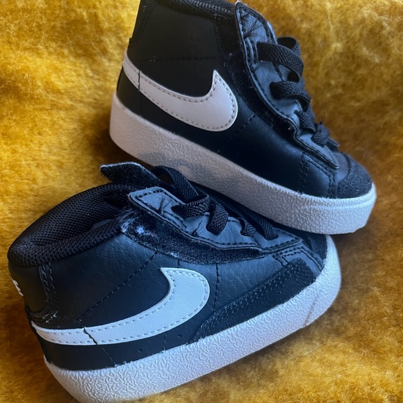 Nike Other - Toddler's Nike Blazer Mid '77 Black/White-White (DA4088 002) 4C